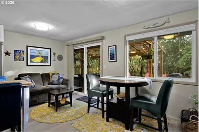 2060 20th St, Florence, OR 97439 - Photo 17