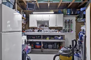 2060 20th St, Florence, OR 97439 - Photo 23