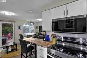 2060 20th St, Florence, OR 97439 - Photo 21