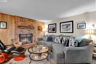 2060 20th St, Florence, OR 97439 - Photo 3