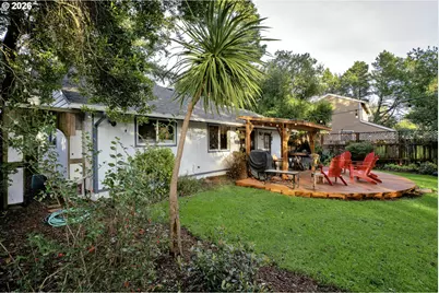 2060 20th St, Florence, OR 97439 - Photo 27