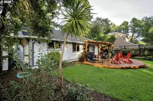 2060 20th St, Florence, OR 97439 - Photo 27