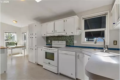 955 NE Mill C-18 St, Waldport, OR 97394 - Photo 13