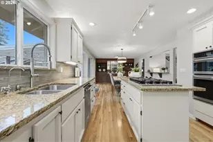 14400 NW Oak Hills Dr, Beaverton, OR 97006 - Photo 13