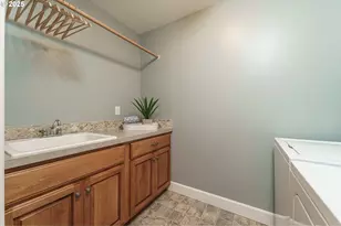 1200 N Heron Dr, Ridgefield, WA 98642 - Photo 25