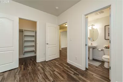 1200 N Heron Dr, Ridgefield, WA 98642 - Photo 35