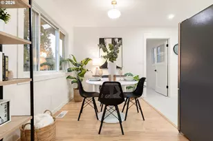 8301 N Hurst Ave, Portland, OR 97203 - Photo 23