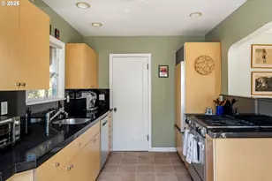 2205 NE Mason St, Portland, OR 97211 - Photo 17