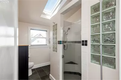 2205 NE Mason St, Portland, OR 97211 - Photo 33