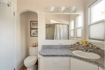2205 NE Mason St, Portland, OR 97211 - Photo 23