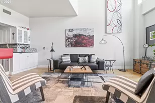 905 N Harbour Dr, Portland, OR 97217 - Photo 15