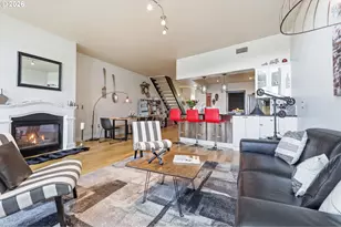 905 N Harbour Dr, Portland, OR 97217 - Photo 17