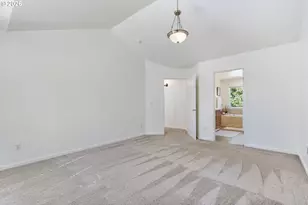 9575 SW Pihas St, Portland, OR 97223 - Photo 21