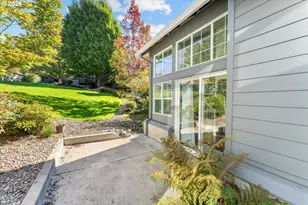 9601 NW Miller Hill Dr, Portland, OR 97229 - Photo 23
