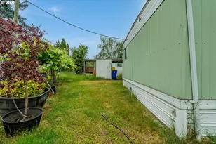 13045 SE Stark St, Portland, OR 97233 - Photo 21