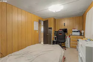 13045 SE Stark St, Portland, OR 97233 - Photo 17