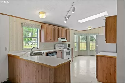 1190 SE Laurel St, Mill City, OR 97360 - Photo 9