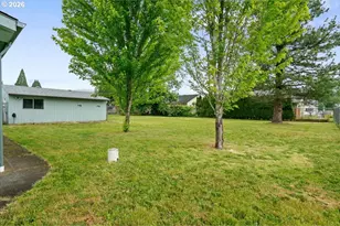 1190 SE Laurel St, Mill City, OR 97360 - Photo 29