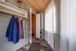 1541 SE 51st St, Lincoln City, OR 97367 - Photo 15