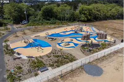 1541 SE 51st St, Lincoln City, OR 97367 - Photo 33