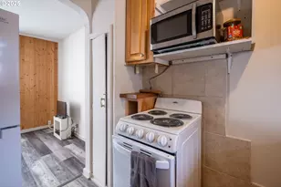 1541 SE 51st St, Lincoln City, OR 97367 - Photo 7