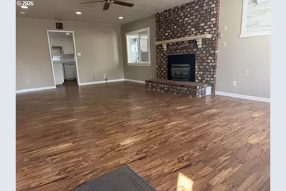 717 Robbins St, Milton-Freewater, OR 97862 - Photo 3