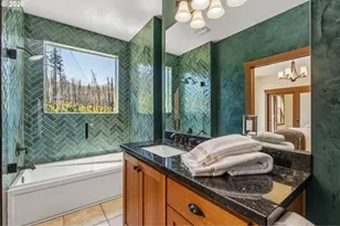 49164 McKenzie Hwy, Vida, OR 97488 - Photo 27