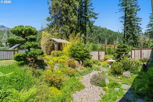 49164 McKenzie Hwy, Vida, OR 97488 - Photo 35
