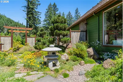 49164 McKenzie Hwy, Vida, OR 97488 - Photo 35