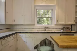 107 NE Laurelhurst Pl, Portland, OR 97232 - Photo 25