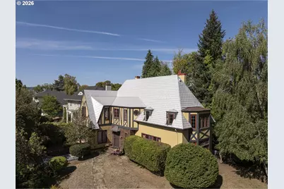 107 NE Laurelhurst Pl, Portland, OR 97232 - Photo 3