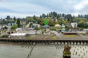 146 Bond St, Astoria, OR 97103 - Photo 41