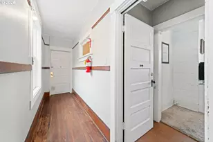 146 Bond St, Astoria, OR 97103 - Photo 17