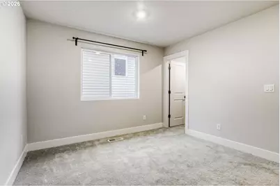7876 NW Eleanor Ave, Portland, OR 97229 - Photo 19