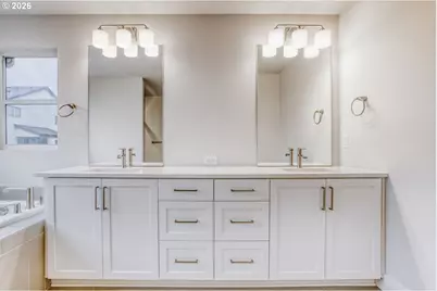 7876 NW Eleanor Ave, Portland, OR 97229 - Photo 21