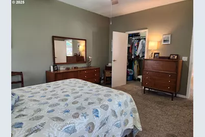 227 Lakeland Dr, Lakeside, OR 97449 - Photo 37