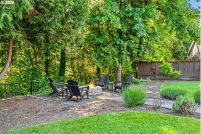 706 SE 47th Ave, Hillsboro, OR 97123 - Photo 31