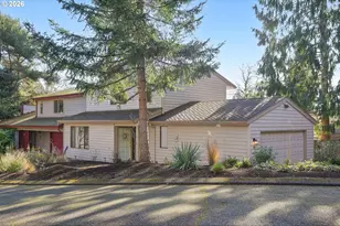 13 Mountain Cir, Lake Oswego, OR 97035 - Photo 5