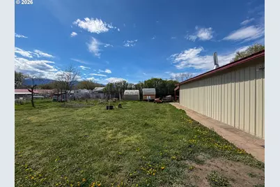 221 Cottonwood, Mount Vernon, OR 97865 - Photo 31