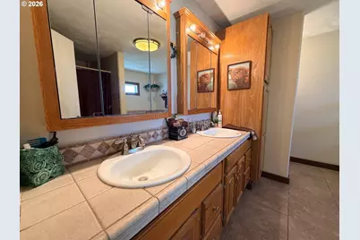 221 Cottonwood, Mount Vernon, OR 97865 - Photo 11