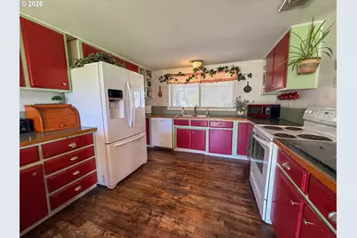 221 Cottonwood, Mount Vernon, OR 97865 - Photo 17