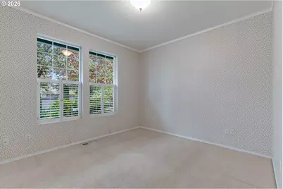 724 NE Pacific Dr, Fairview, OR 97024 - Photo 37