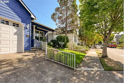 724 NE Pacific Dr, Fairview, OR 97024 - Photo 45
