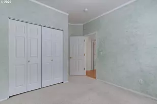 724 NE Pacific Dr, Fairview, OR 97024 - Photo 9