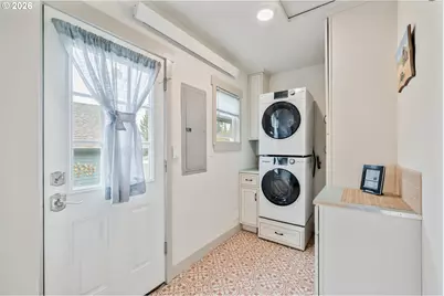 3515 Columbia Heights Rd, Longview, WA 98632 - Photo 13