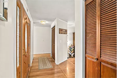 7027 S E St, Springfield, OR 97478 - Photo 17