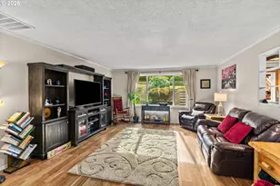 7027 S E St, Springfield, OR 97478 - Photo 5