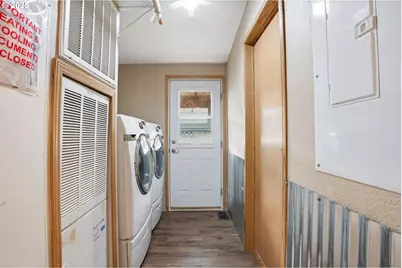 208 W Heintz St #2, Molalla, OR 97038 - Photo 11