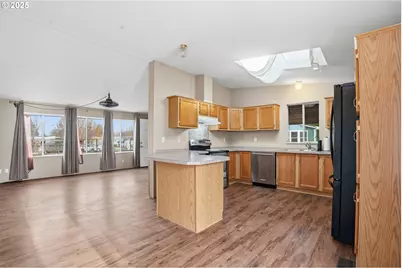 208 W Heintz St #2, Molalla, OR 97038 - Photo 9