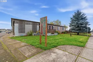 208 W Heintz St, Molalla, OR 97038 - Photo 3
